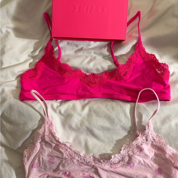 SKIMS Hot Pink and Light Pink Lace Bralette Set - Picture 1 of 6